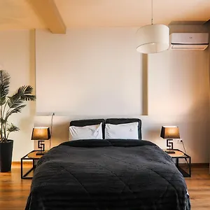 Superior One Luxury סלוניקי